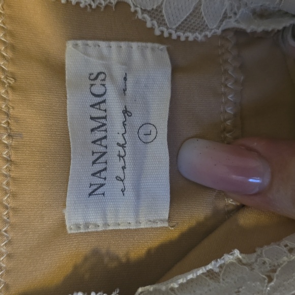 NanaMacs Cream Lace Detail - Picture 2 of 4